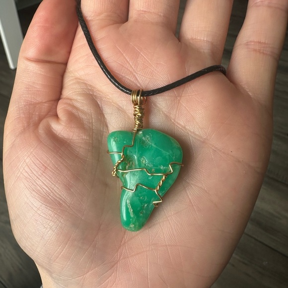 Malachite Necklace - Picture 6 of 6